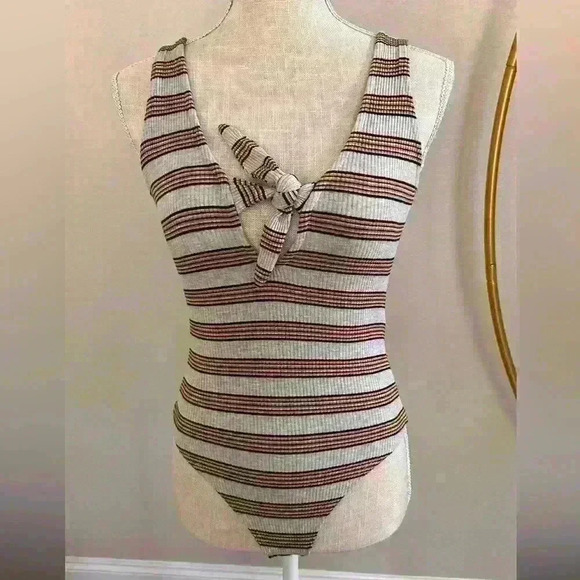 Windsor Bodysuit - Picture 1 of 7